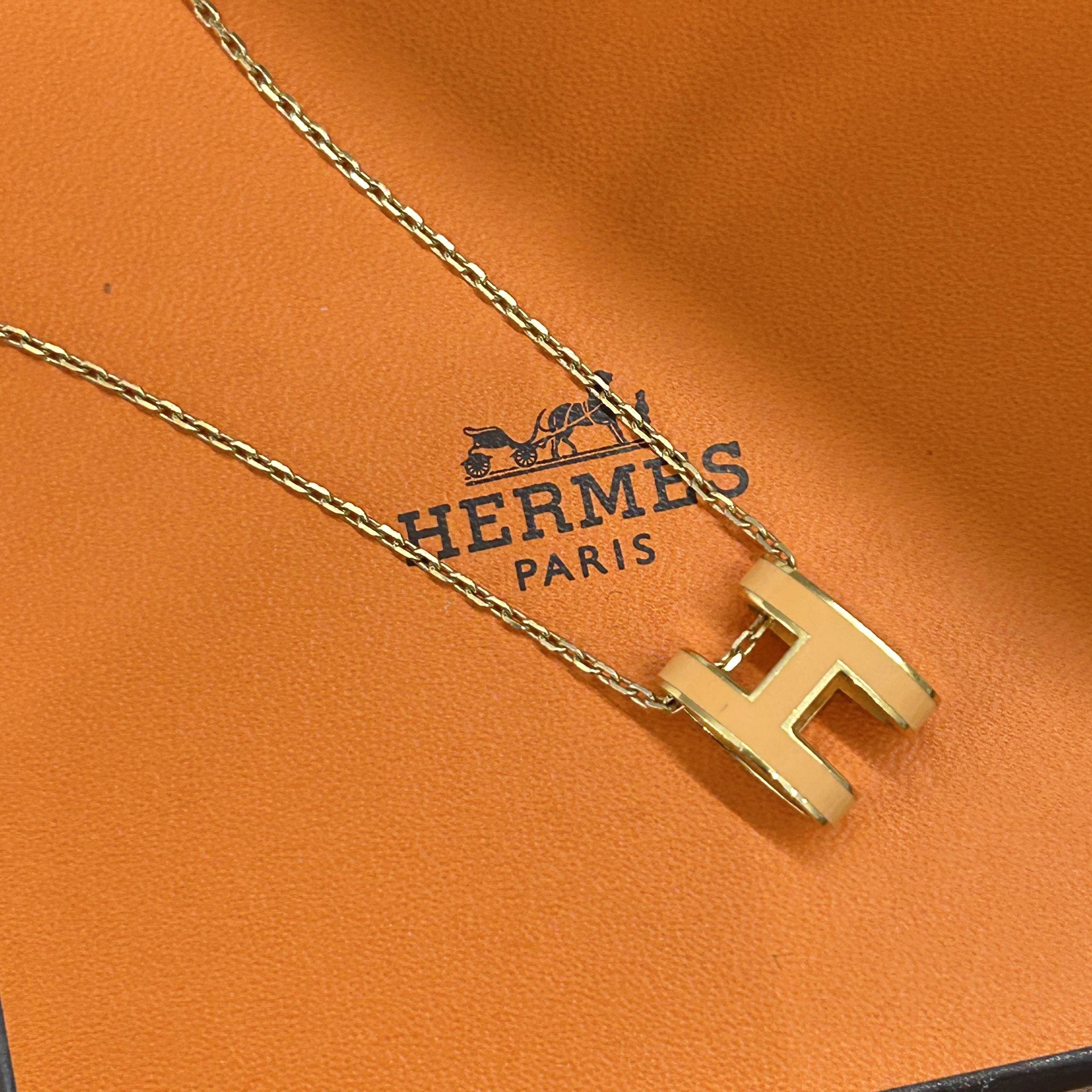 99新 Hermes/爱马仕 7姐专场/橘色pop h大号项链