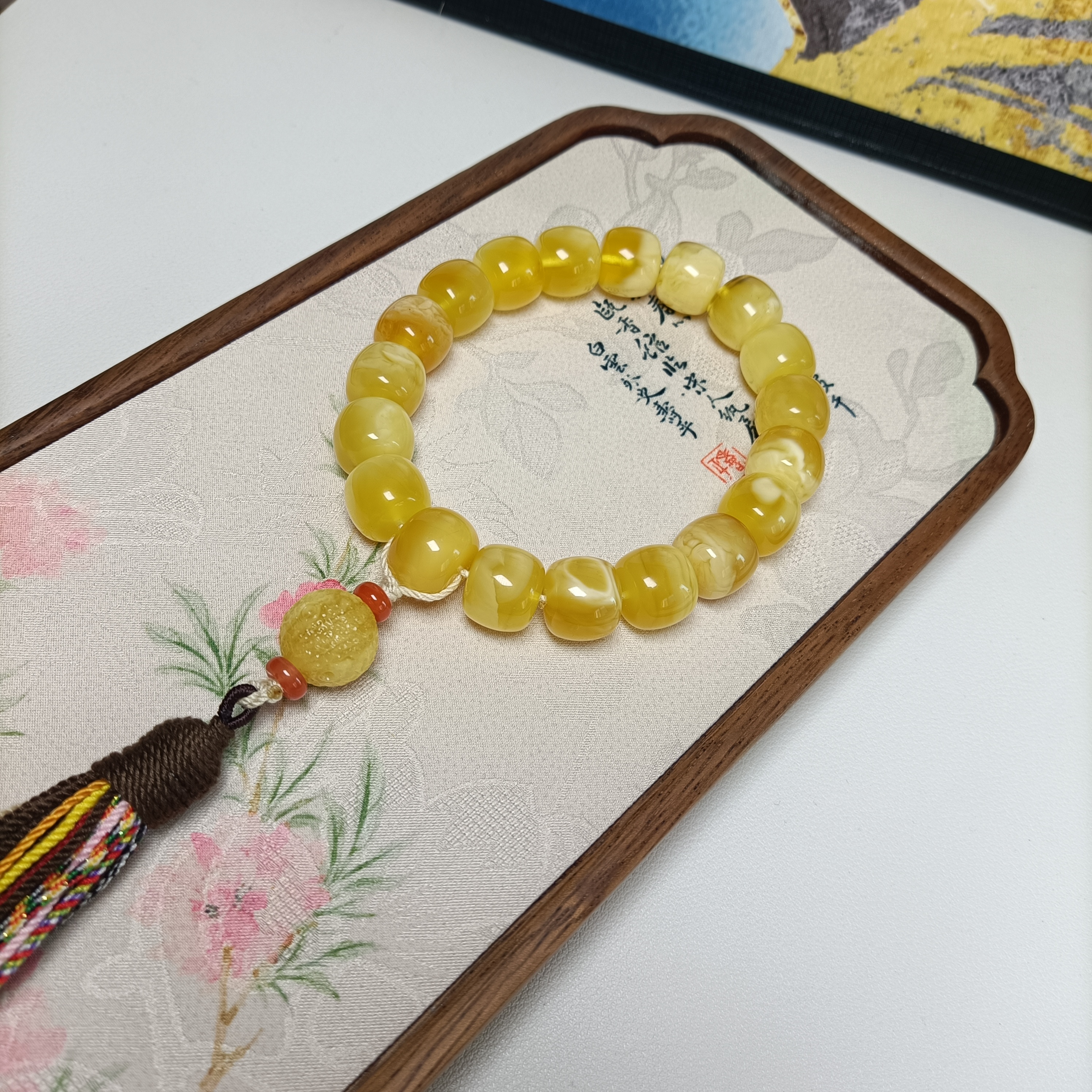 14+天然金白溶洞蜜蜡老型手持~俄料~原矿~性价比高~5194