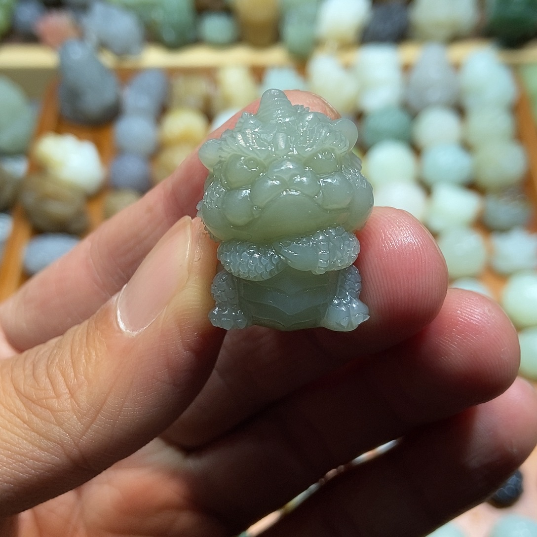 和田玉未镶嵌颈饰定制