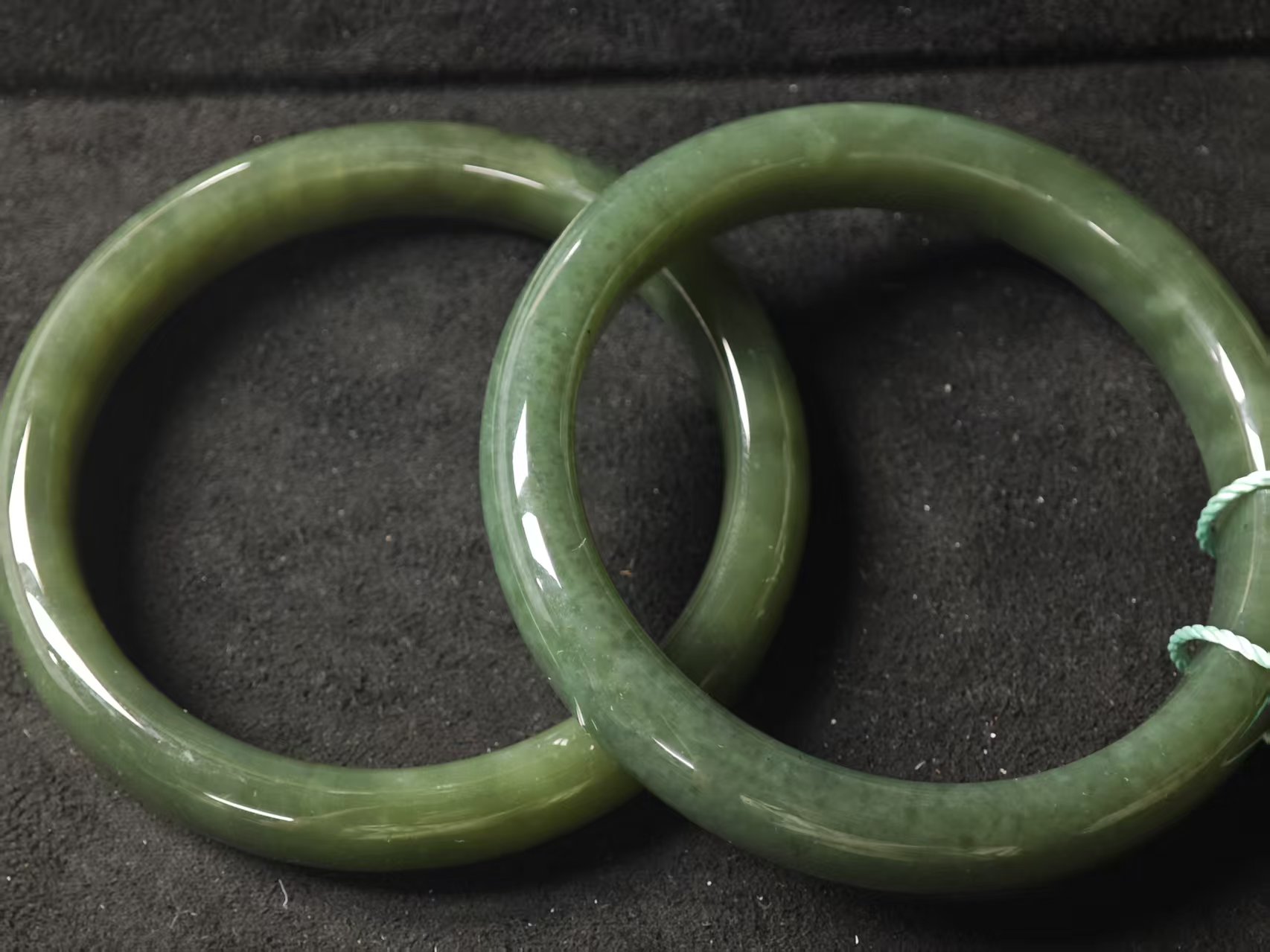 天然和田玉手镯【多样性发一】（圈口52-60）YY3335-126