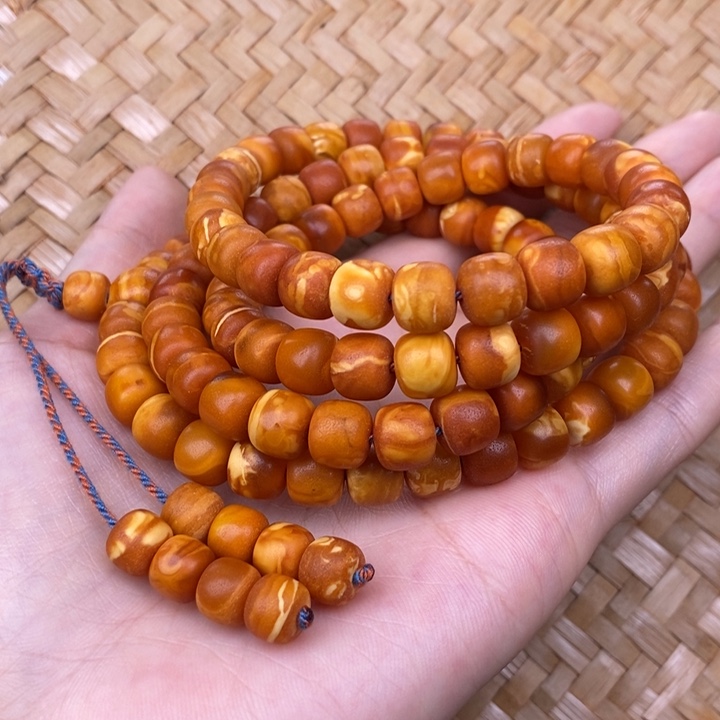 未镶嵌琥珀裸石蜜蜡M