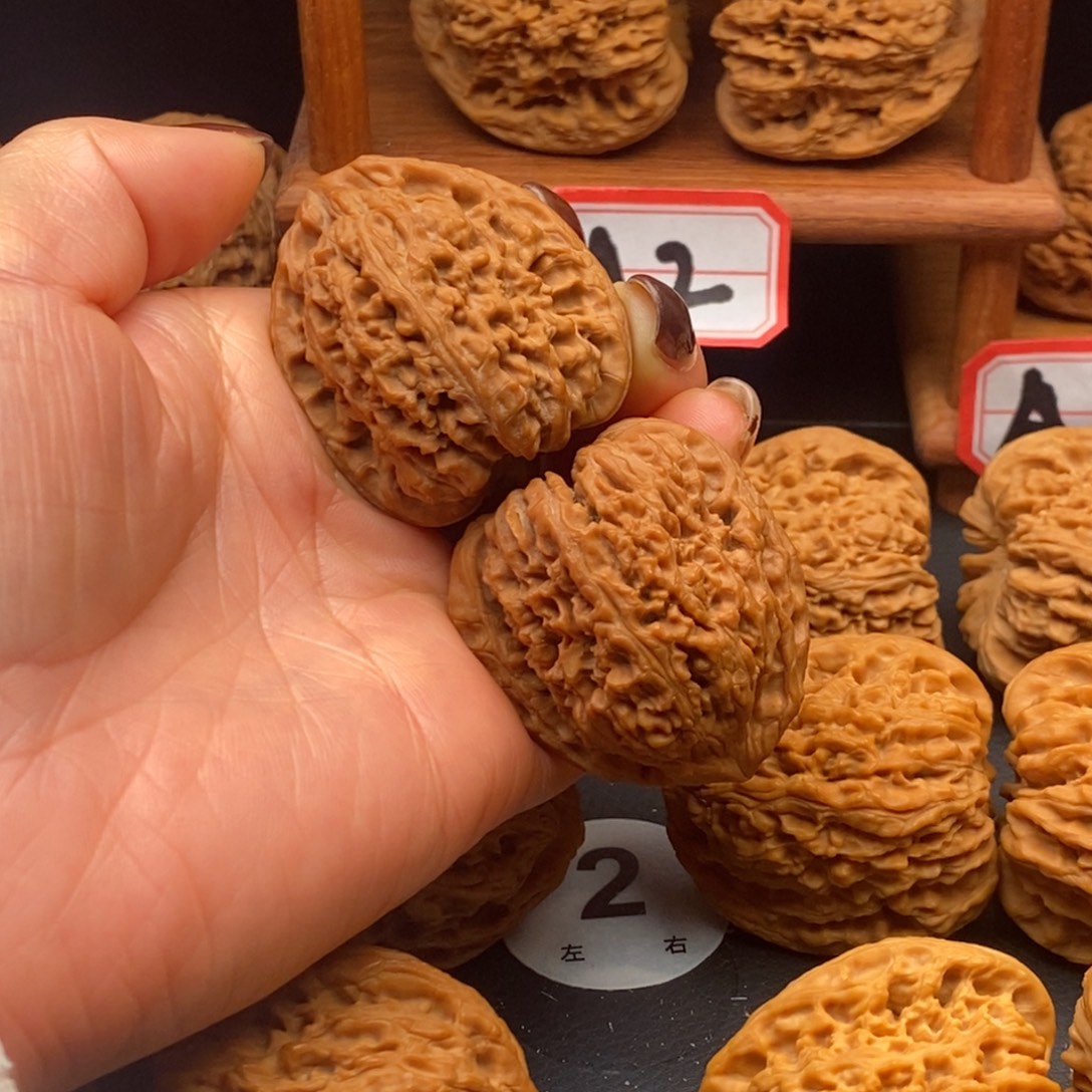 文玩核桃吊坠南疆05号38尺高炮全品