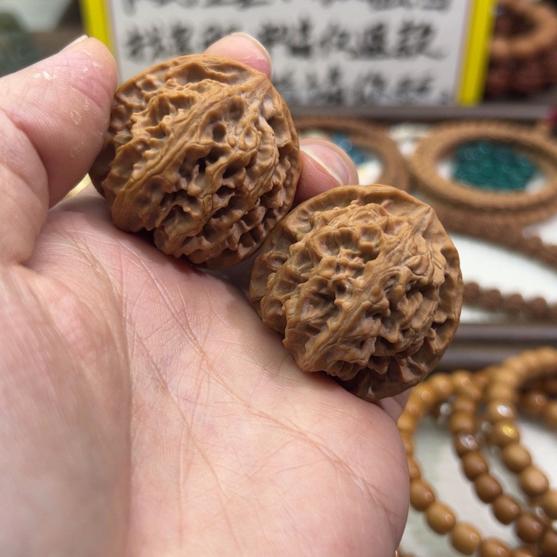 文玩核桃把件苹果园有修39-38-37三围4号