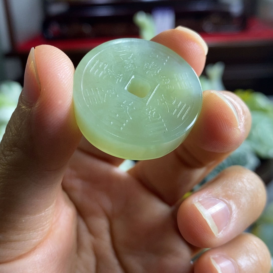 蛇纹石玉颈饰未镶嵌旺***圳