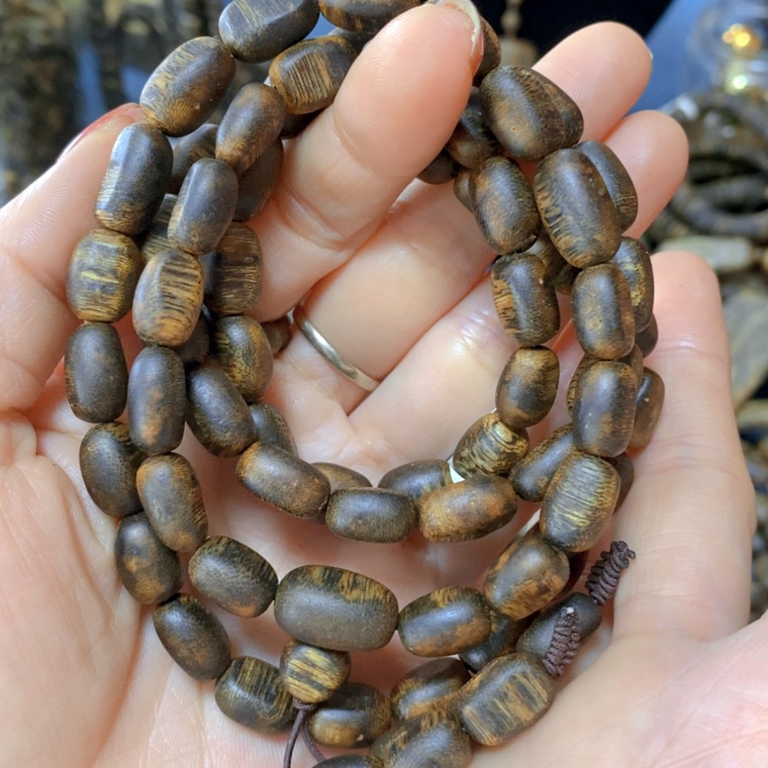 沉香手串莺歌绿卡8-28克多样性发货一条