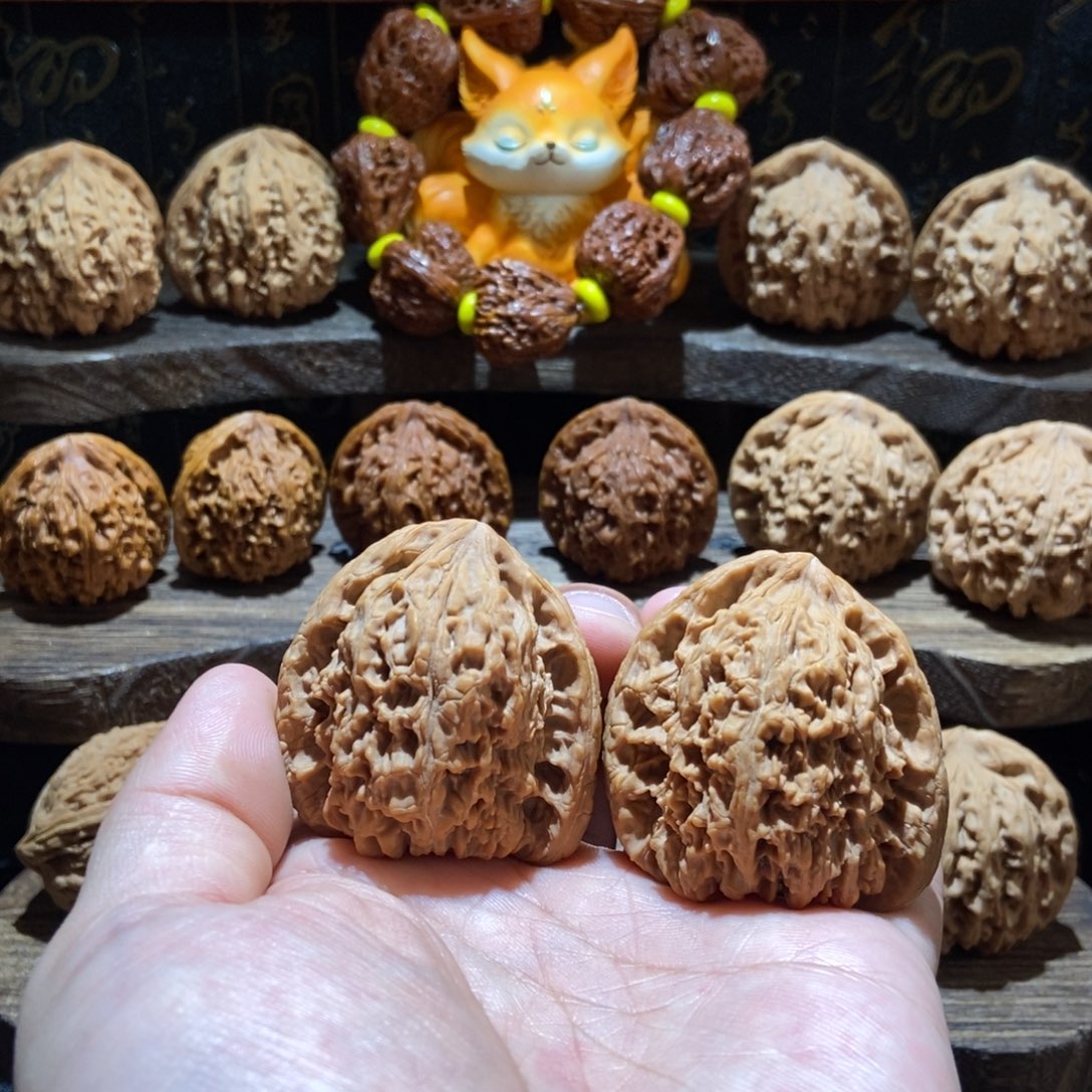 赵***硕把件文玩核桃涿鹿南将石