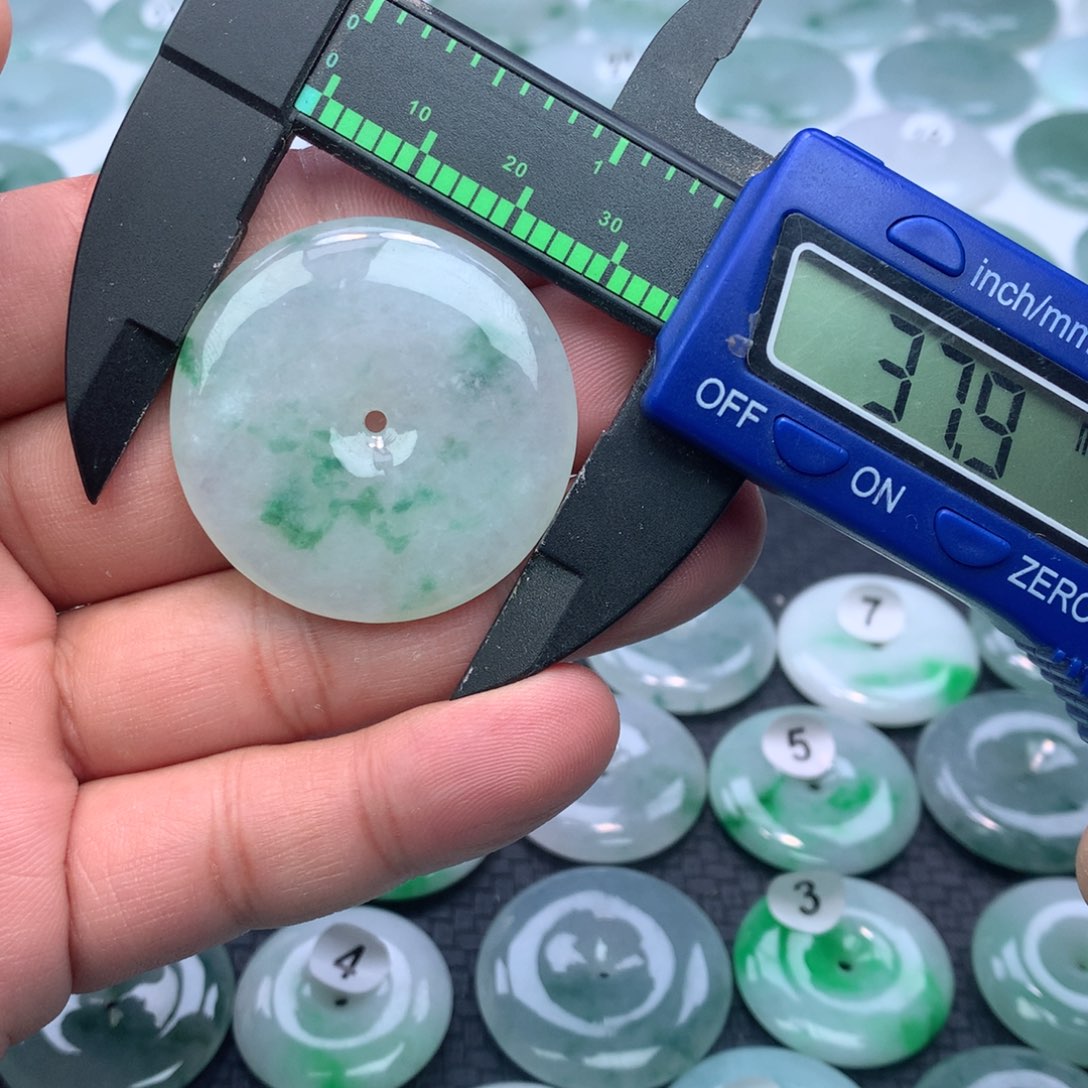 翡翠颈饰未镶嵌缅甸天然A货翡翠