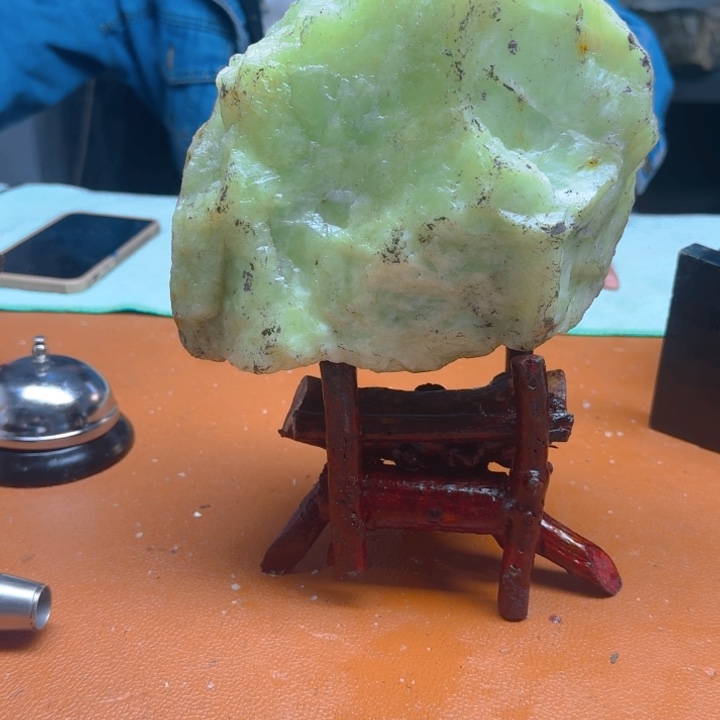 蛇纹石玉原石未镶嵌大**疆12