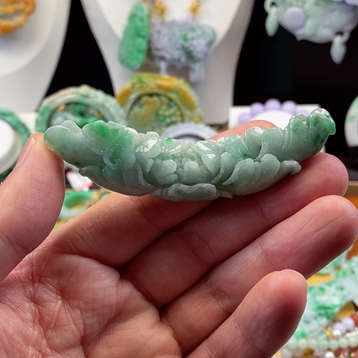 翡翠颈饰未镶嵌翡翠吊坠挂件