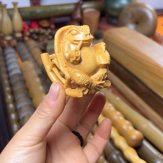 木黄杨金蟾一个豆豆