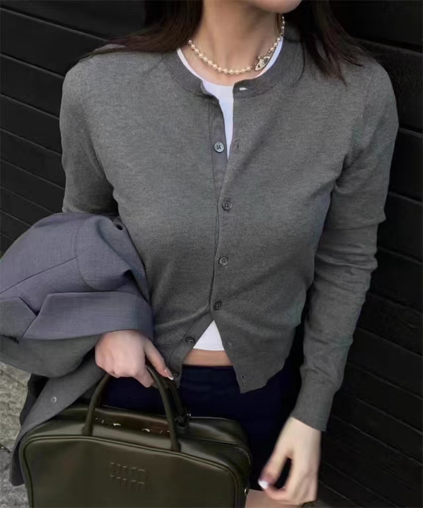 q-小马刺绣匹马棉针织 圆领开衫春秋薄款纯色百搭 约200克匹马棉