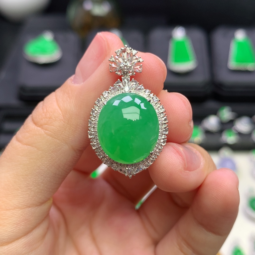 翡翠18K金镶嵌吊坠(不含链)