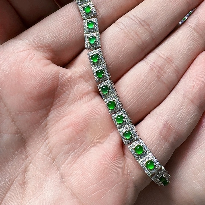 翡翠颈饰未镶嵌天然A货翡翠放漏