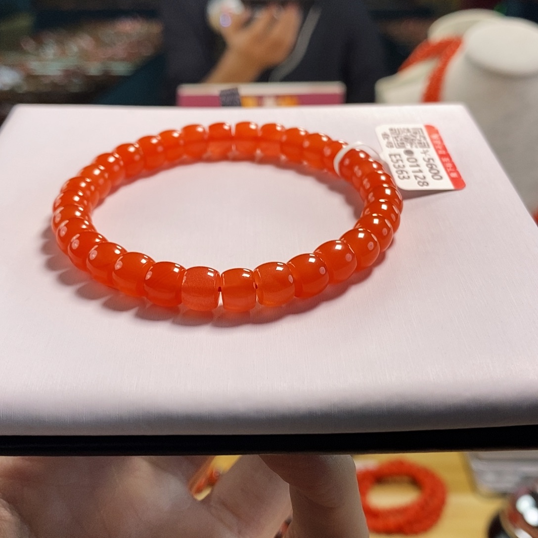 未镶嵌云端滴水洞  7+mm   多样性发一南红玛瑙