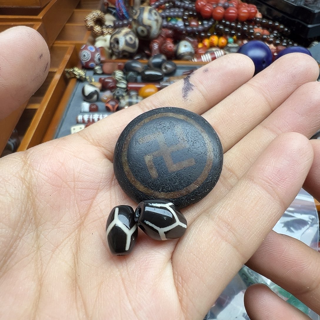 玛瑙/玉髓未镶嵌珠宝半成品