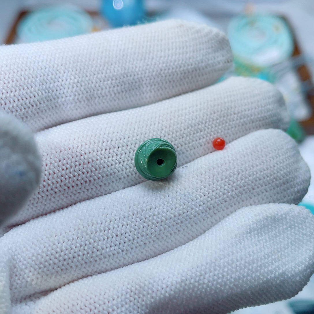 翘***8南红玛瑙未镶嵌珠宝奇石