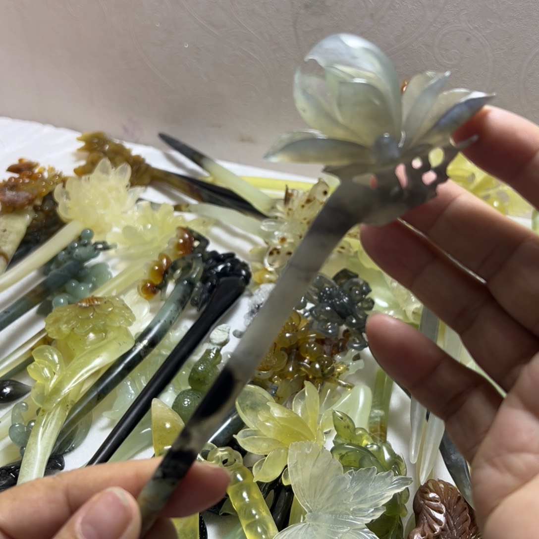蛇纹石玉未镶嵌发饰