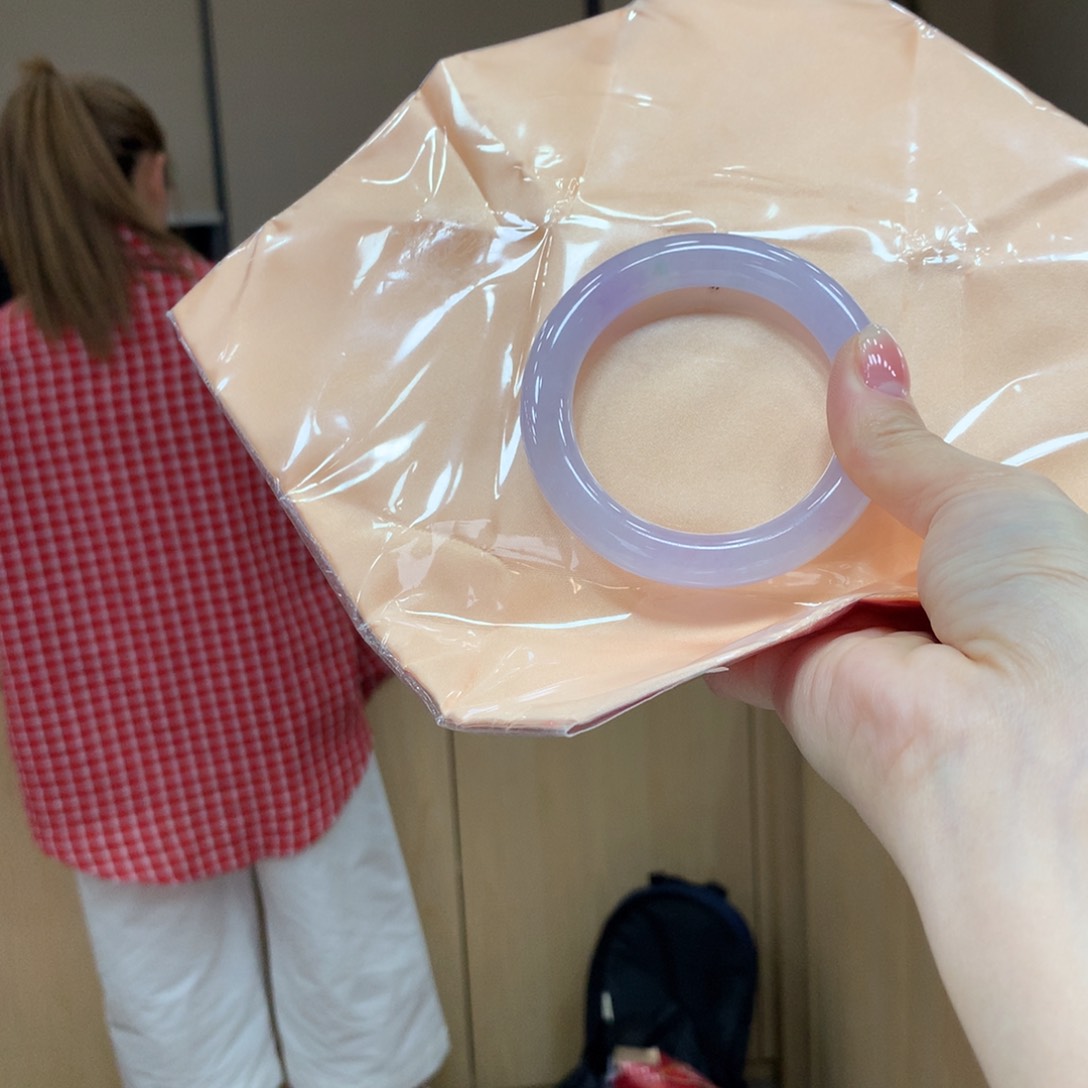 翡翠手镯未镶嵌固****）不退不换