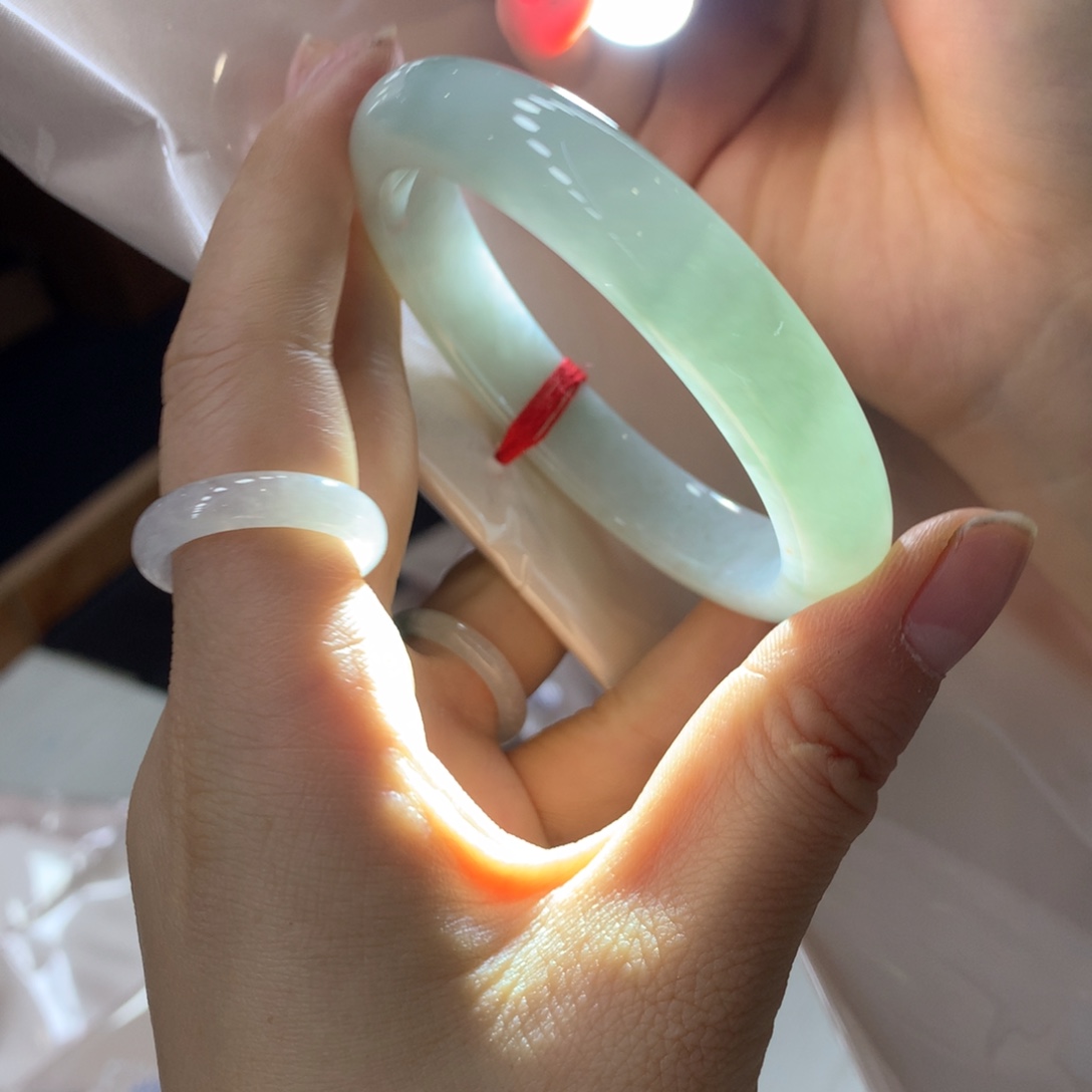 翡翠未镶嵌手镯买断