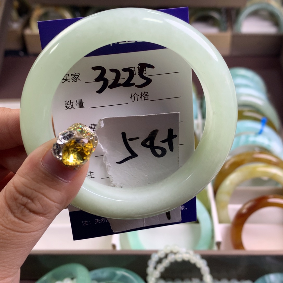 蛇纹石玉手镯未镶嵌3225