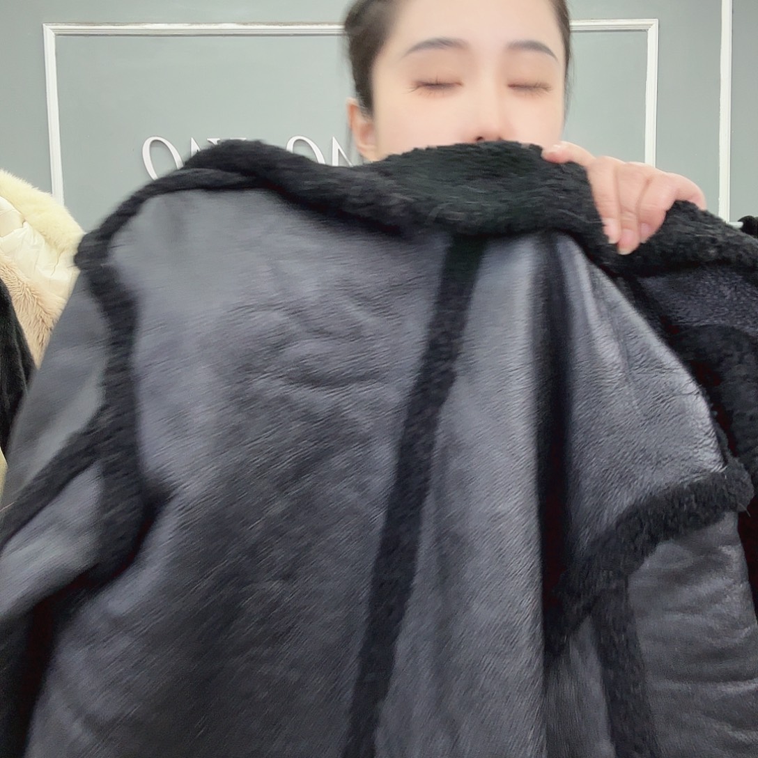 姚小妖家高端皮草