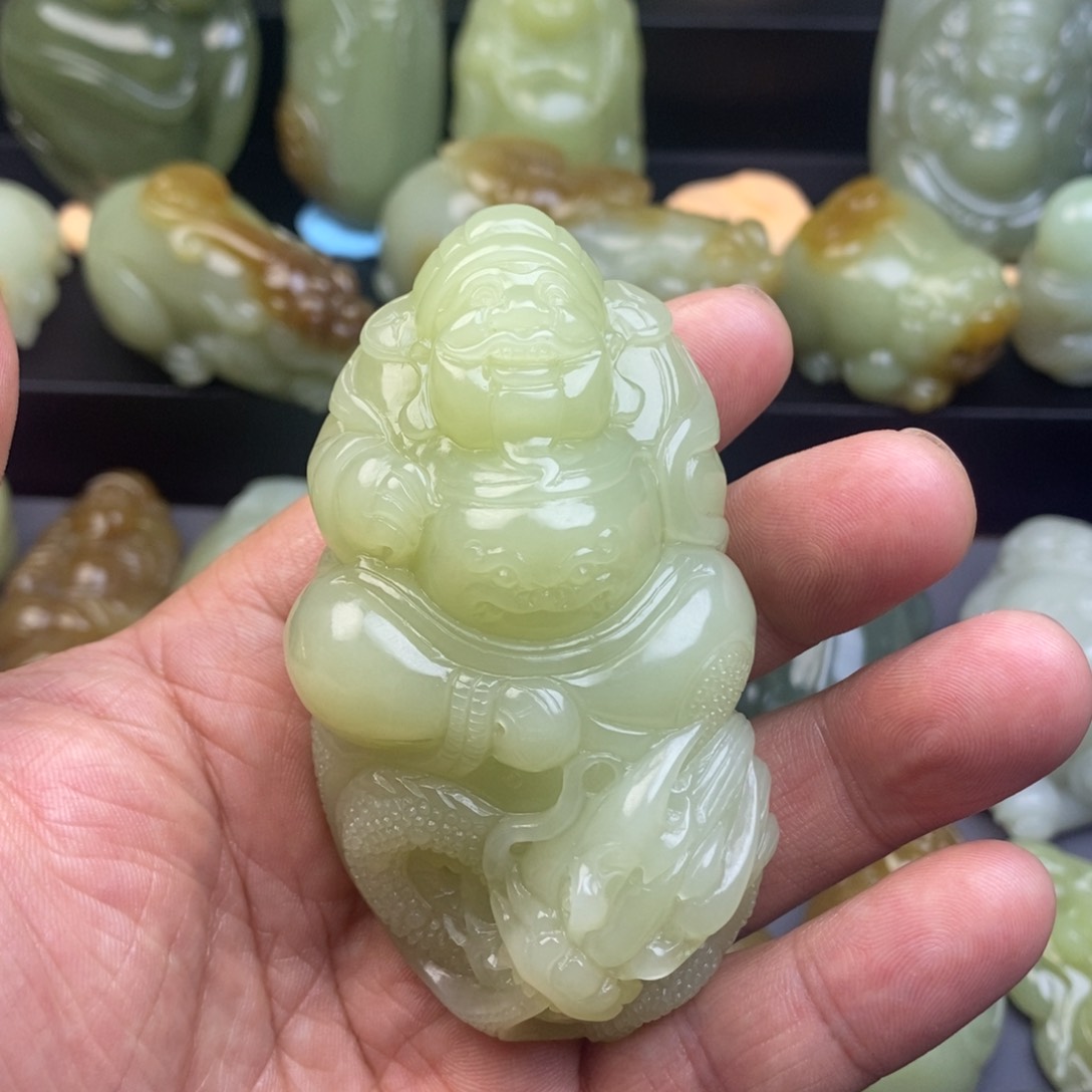 和田玉未镶嵌把件凤****下