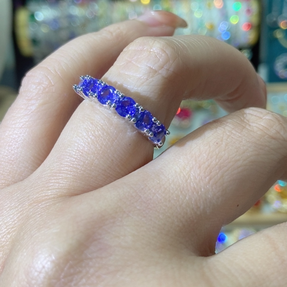 66锆石（处理）戒指