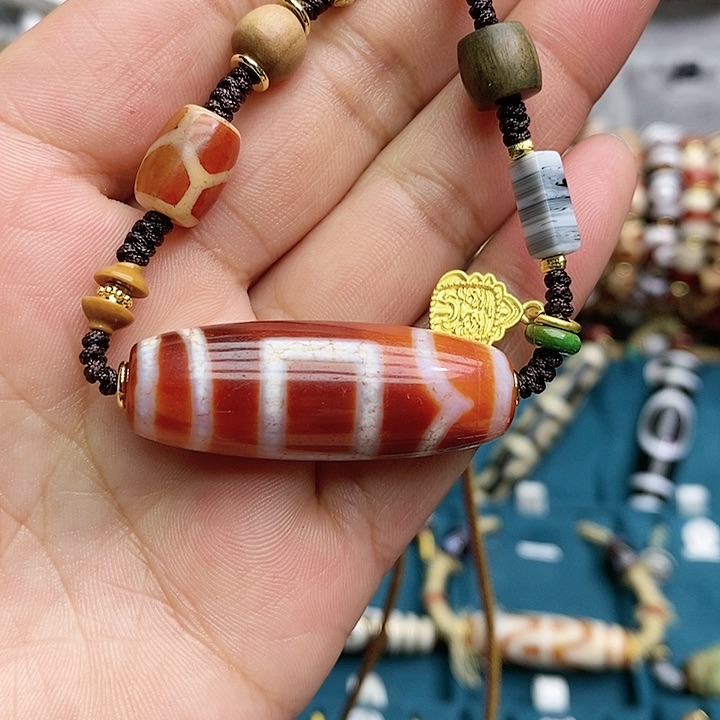 玛瑙/玉髓颈饰合金