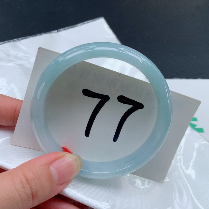 翡翠手镯未镶嵌正