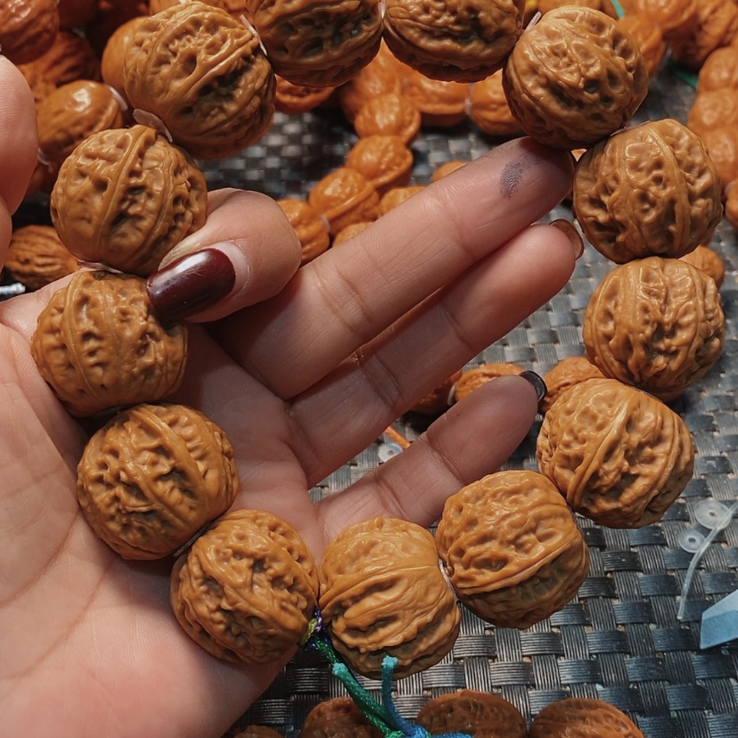 【闪购商品】文玩核桃吊坠足球