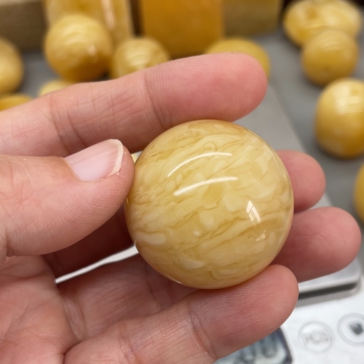 琥珀裸石未镶嵌心**波蜜蜡