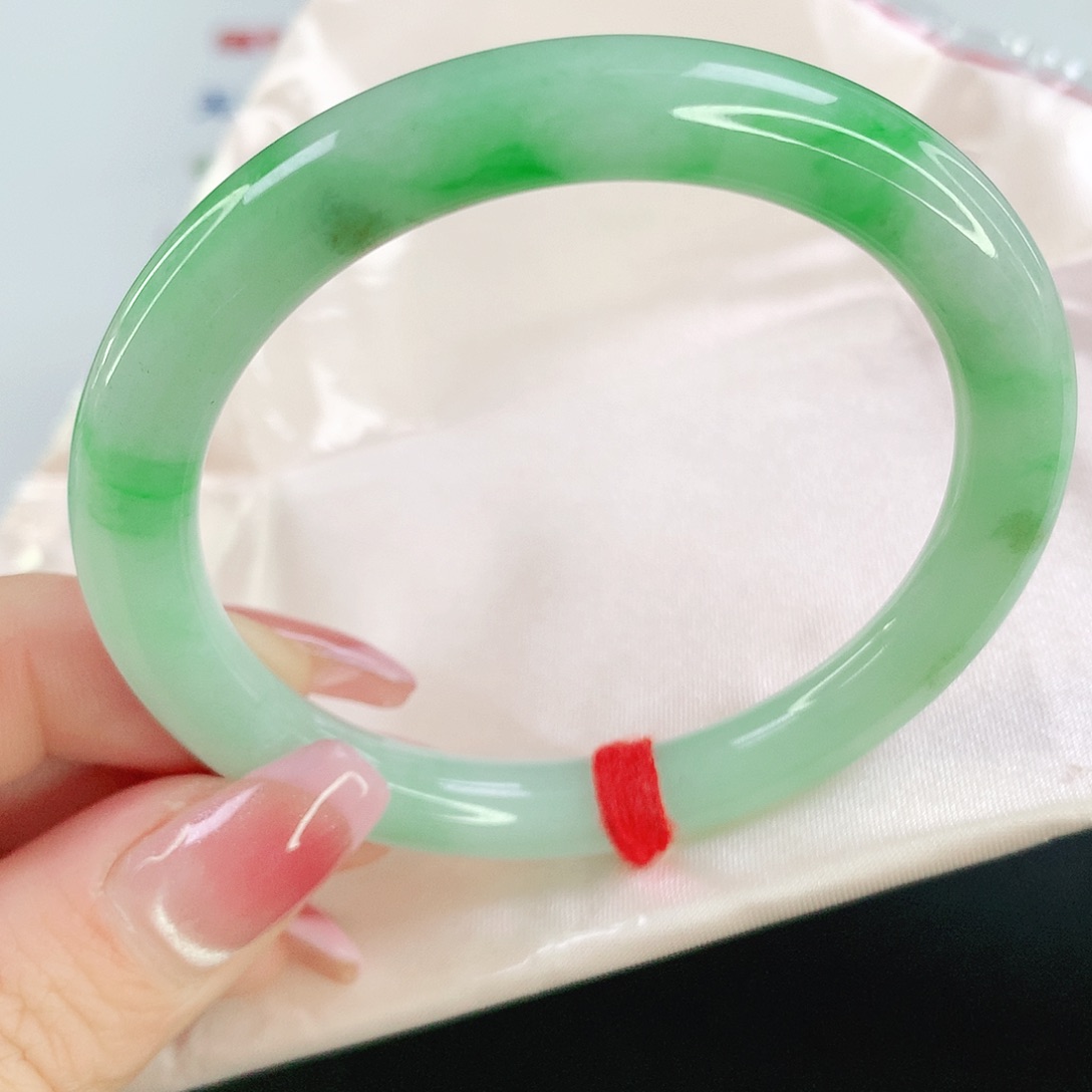 翡翠手镯未镶嵌128翡翠