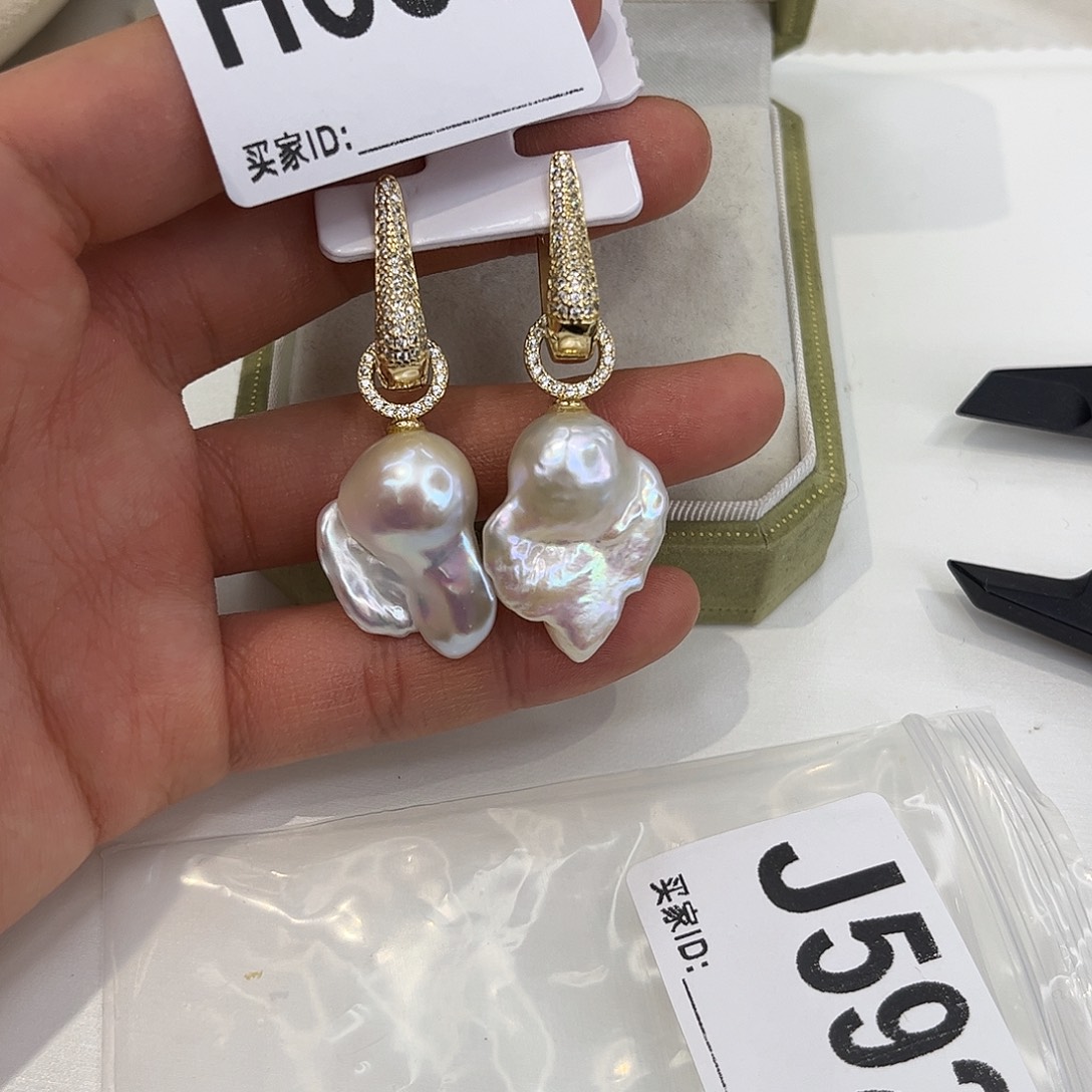 淡水珍珠合金耳饰