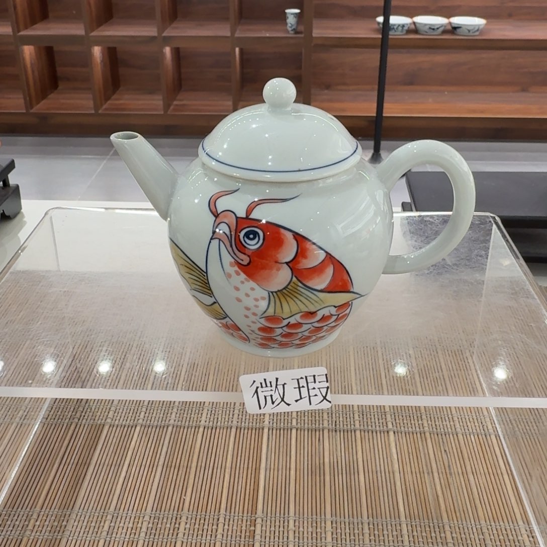 釉下手绘茶具微瑕