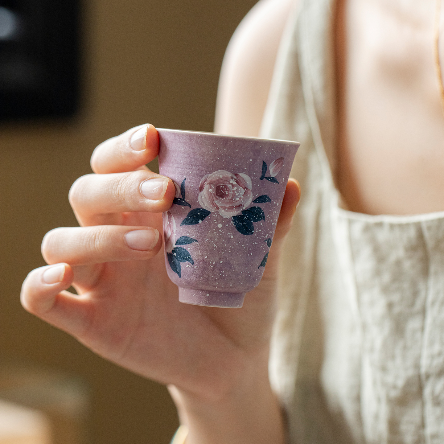 亘古粉引玫瑰闻香杯陶瓷茶杯茶具品茗杯泡茶喝茶手绘堆料紫烟水杯