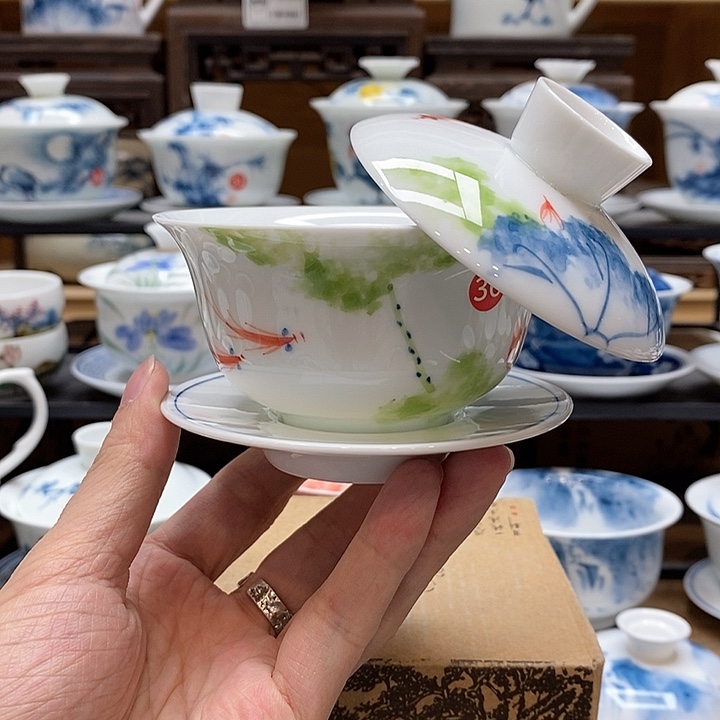 手绘五彩荷花悬停盖碗150cc釉下彩微瑕福利款