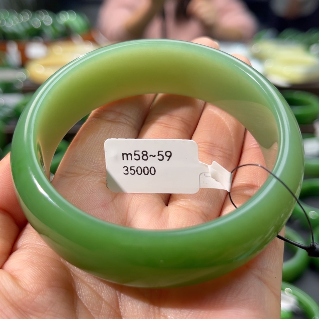 和田玉（碧玉）手镯未镶嵌