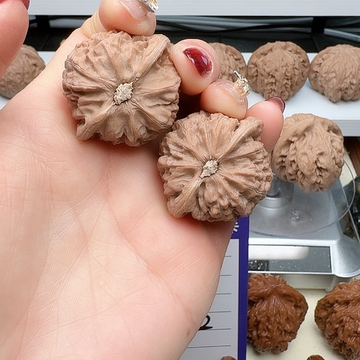 文玩核桃吊坠37全品宫灯