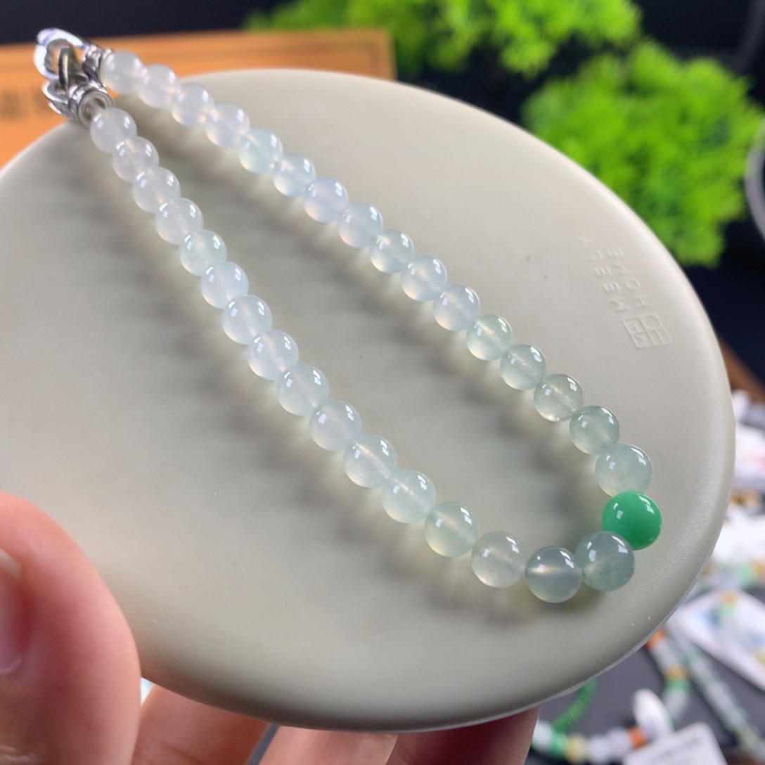 翡翠未镶嵌手链卡5.5