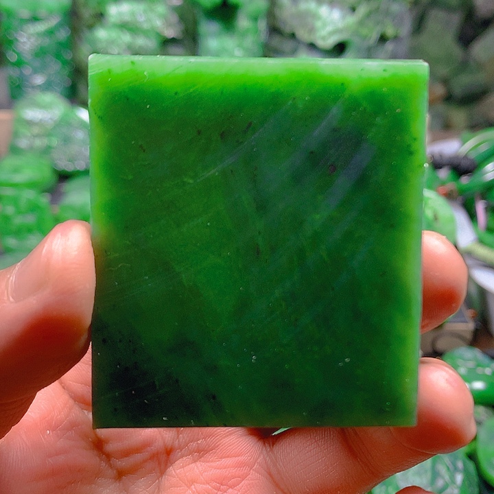 和田玉（碧玉）未镶嵌珠宝奇石