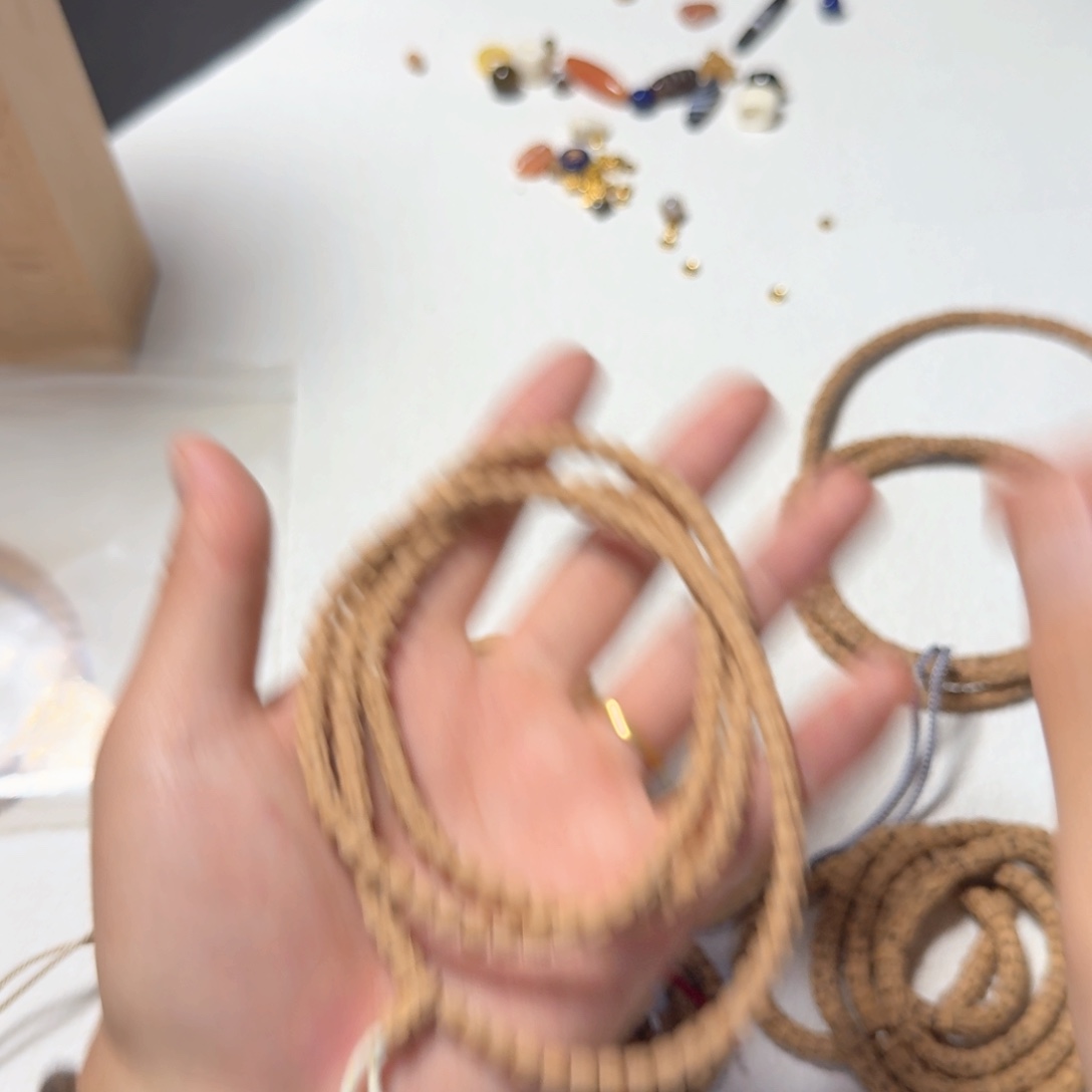 辉****吊坠柏香籽/百香籽