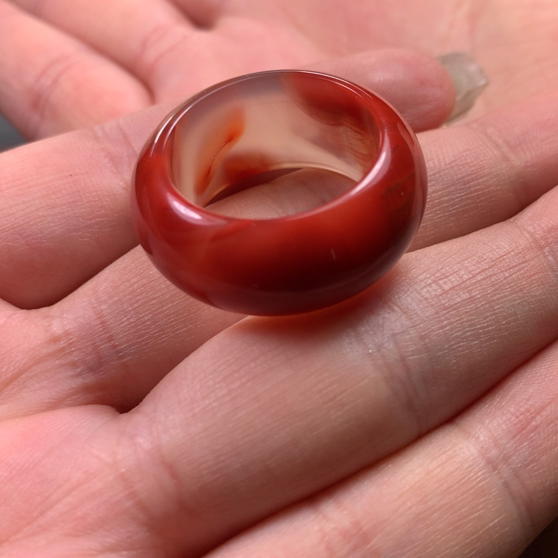 未镶嵌戒圈南红玛瑙