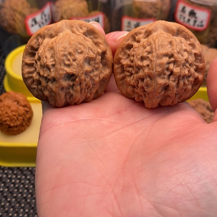 橄榄核手串/手链旁*金麒麟