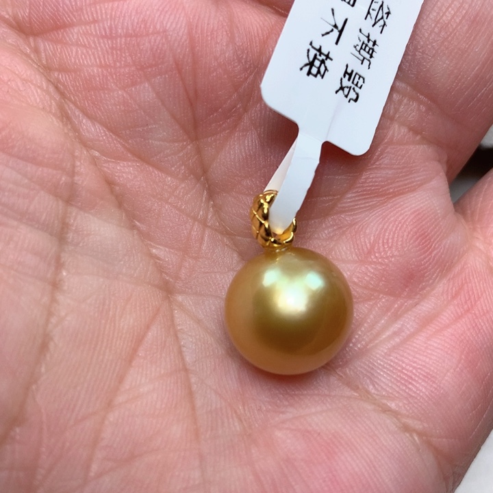 颈饰18K金镶嵌海水珍珠