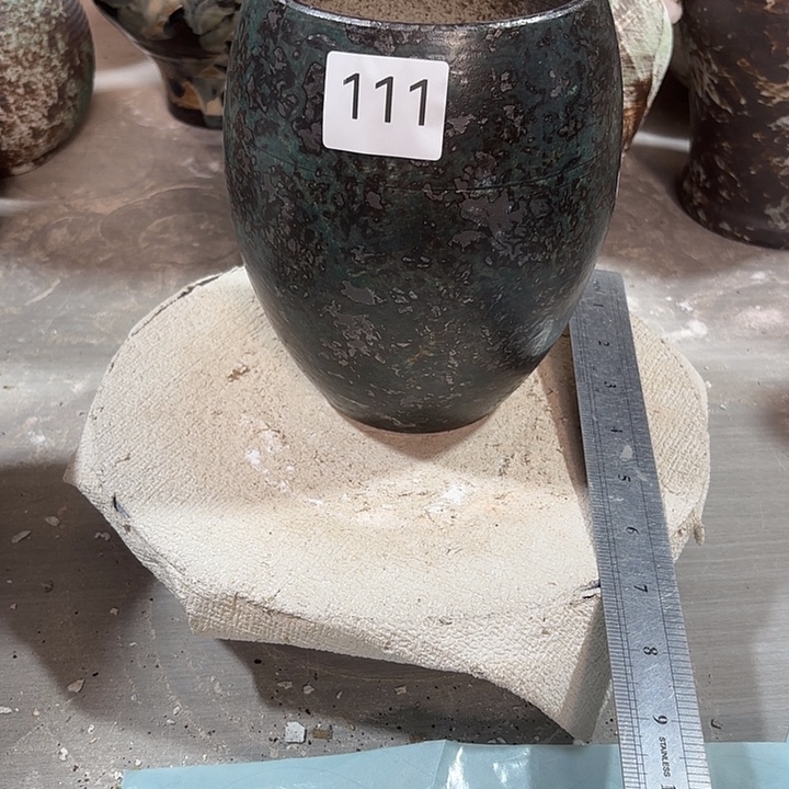 摆件陶高18，口10.5，有孔111，瑕疵处理
