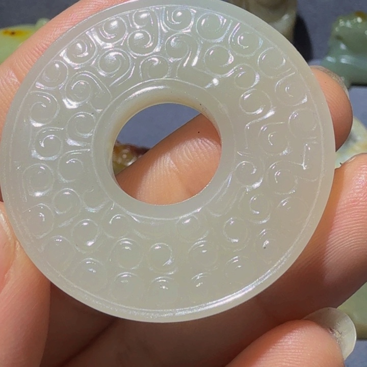 和田玉未镶嵌颈饰御*