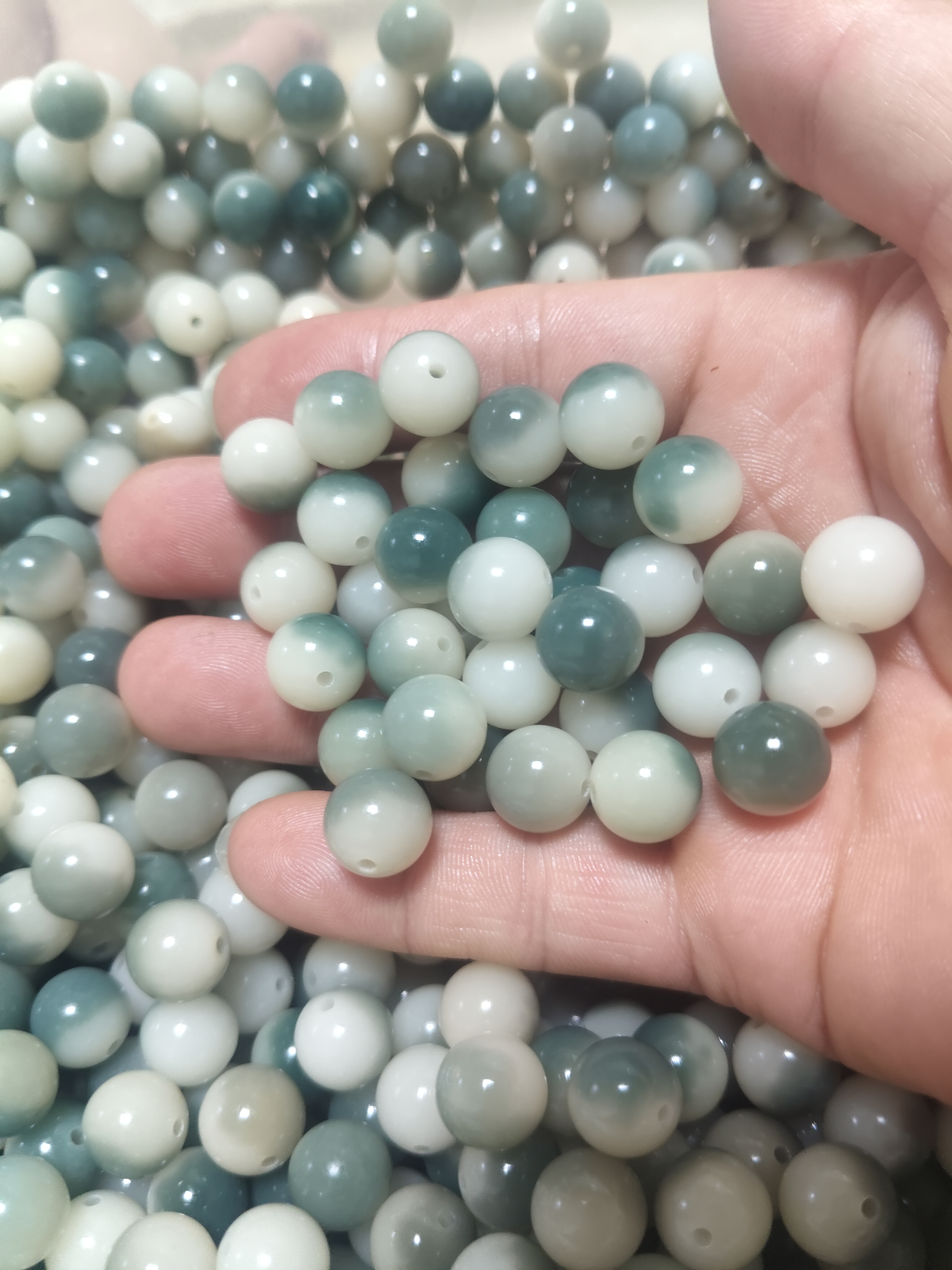 渐变国风文玩绿飘花菩提散珠