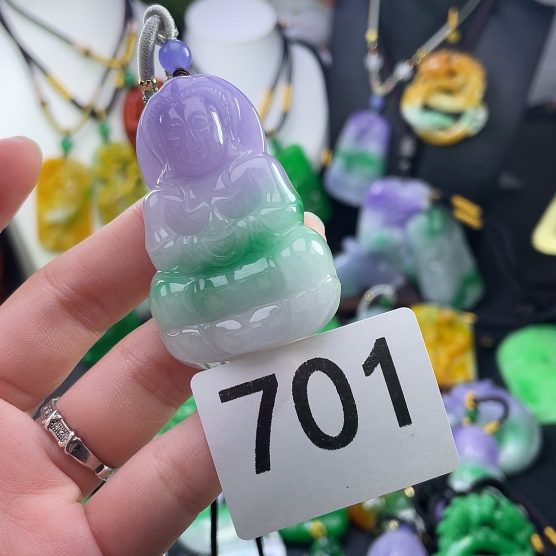 翡翠未镶嵌吊坠(赠链)