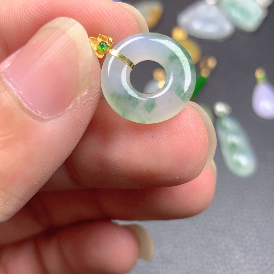 【闪购商品】翡翠18K金镶嵌颈饰翡翠