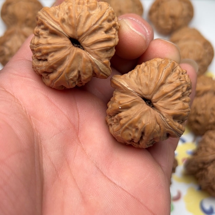 文玩核桃把件元宝39